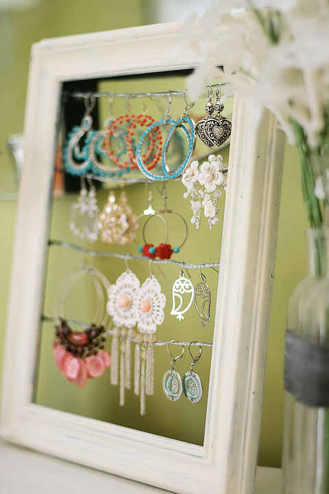 shabby-chic-altered-picture-frame-dangly-earring-jewelry-display-holder-3